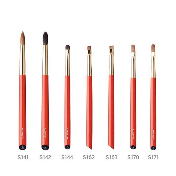 Hakuhodo S100 Vermillion series кисть