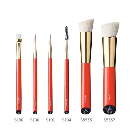 Hakuhodo S100 Vermillion series кисть